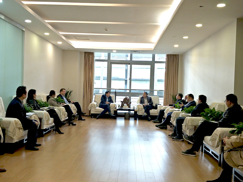 陕西J9集团集团与西安国际港务区管委会互换座谈